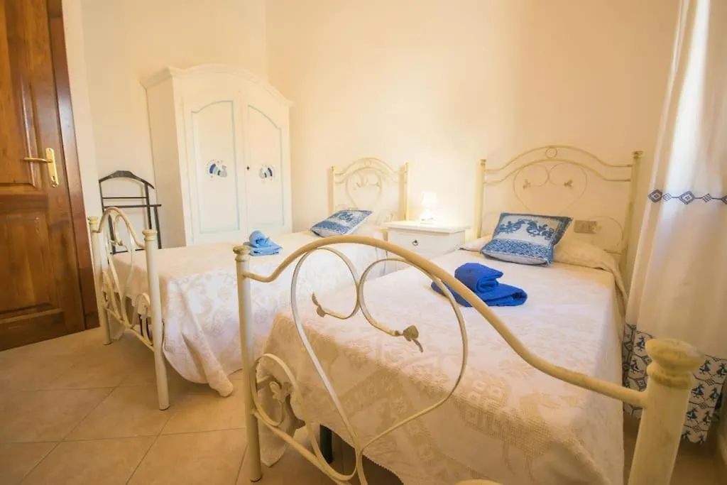 Domus De Sole -Sea View & 8 Minutes To San Teodoro Appartement Monte Petrosu