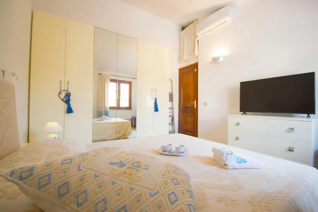 Domus De Sole -Sea View & 8 Minutes To San Teodoro Appartement Monte Petrosu